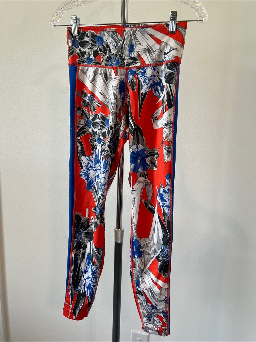 Nike Dri-FIT Red, Black, White, Blue Floral Top